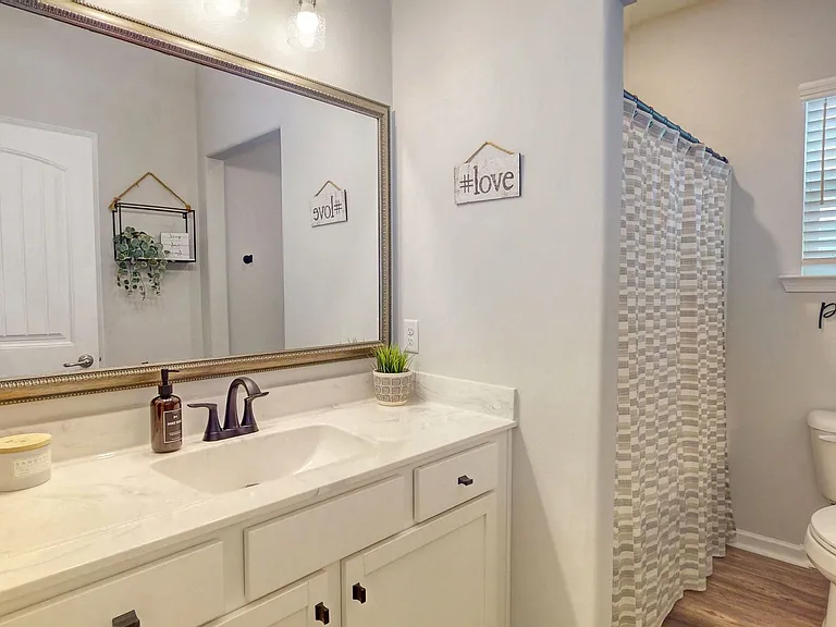 124 Brookline Dr — Photo 16