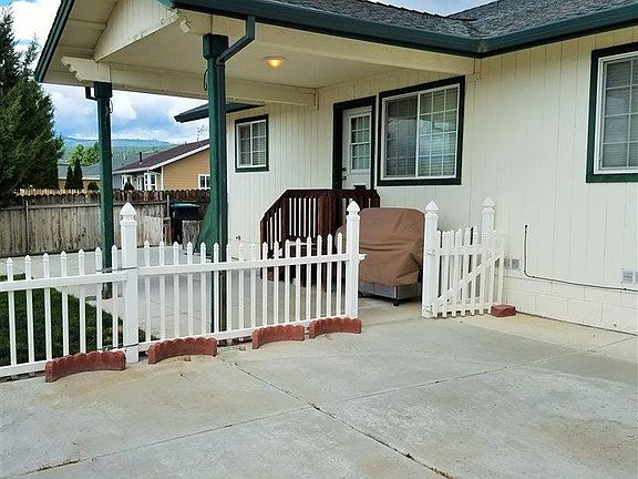 2nd image of 1070 Shadow Mountain Dr