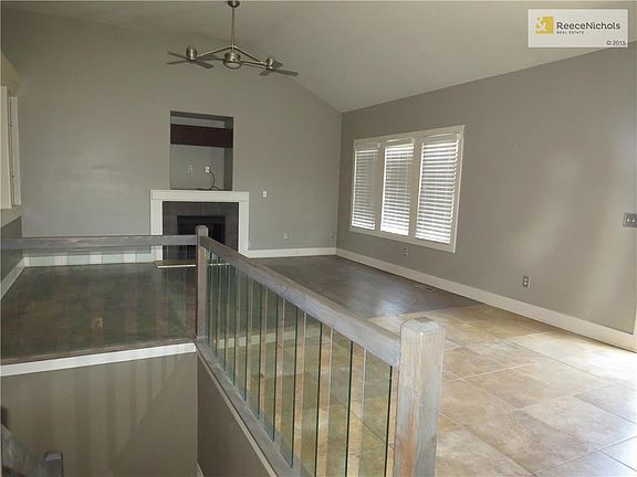 4th image of 10221 N Elmwood Ct
