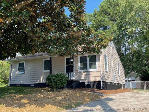 922 Rochester Dr, Fayetteville, NC 28305