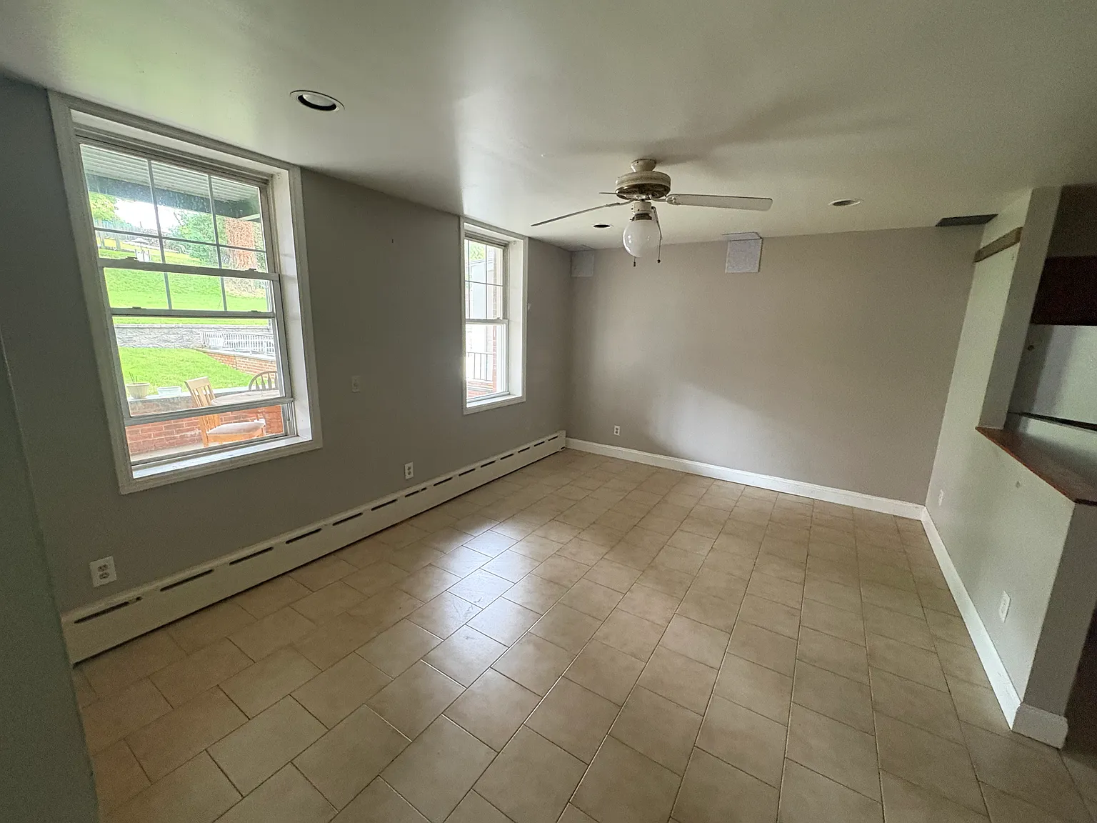 2 bed, 875 sqft, $2,800 — Photo 2