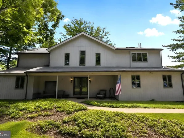 1210 N Trooper Rd, East Norriton, PA 19403
