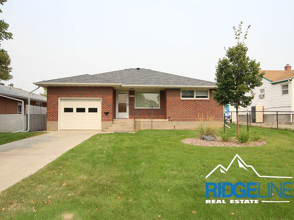 1st image of 2105 9th Ave S