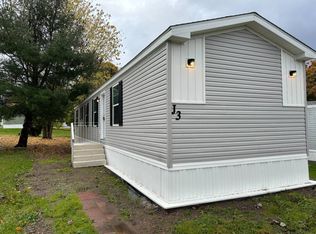 320 Thompson Rd #J03, Oswego, NY 13126