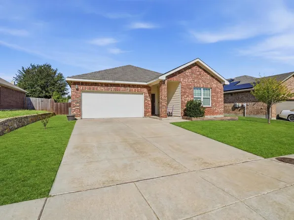 540 S Heights Dr, Crowley, TX 76036