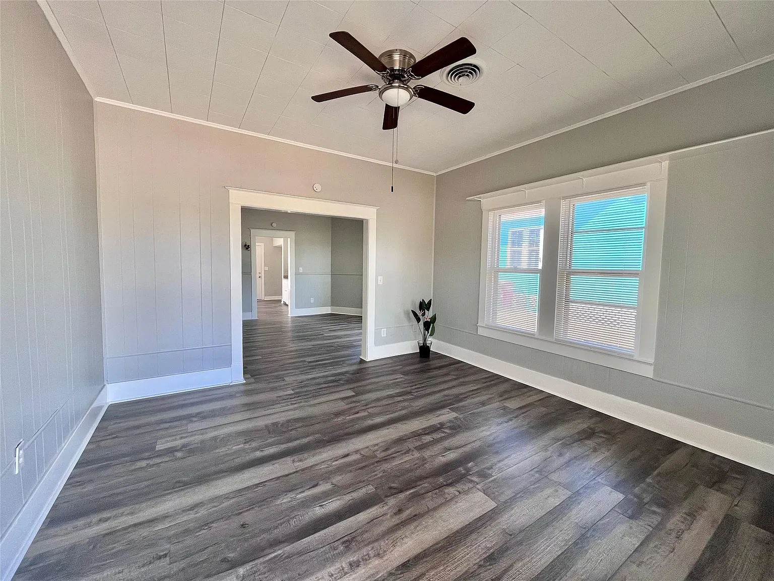 2 bed, 1.0 bath, 1184 sqft, $1,550 — Photo 4