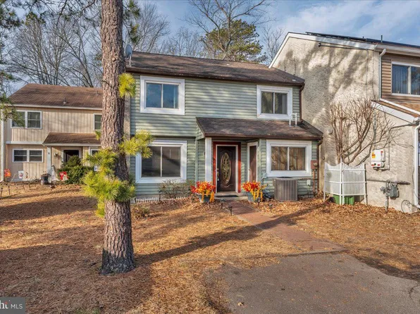 15 Queen Anne Ct, Marlton, NJ 08053