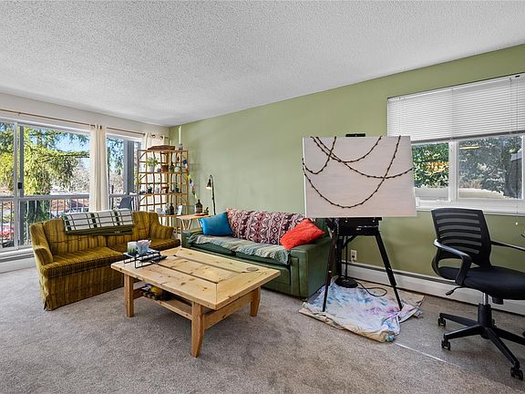 4th image of 999 Bowen Rd #5201