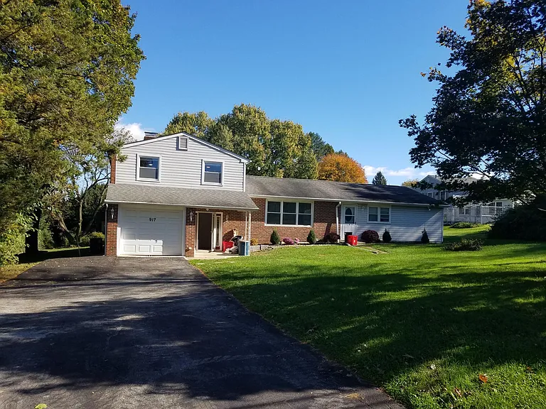917 S Chester Rd — Photo 2