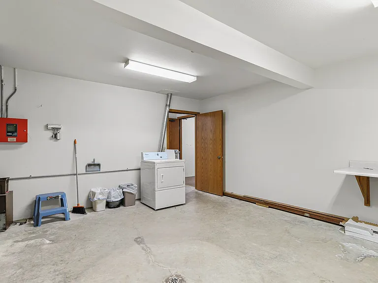 604 S Main St #3 — Photo 25