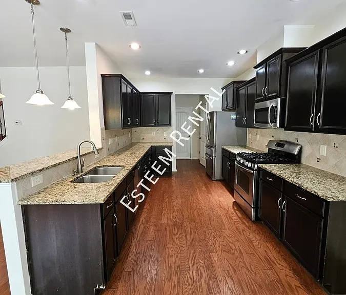 409 Manchester Park Ln #1 — Photo 4