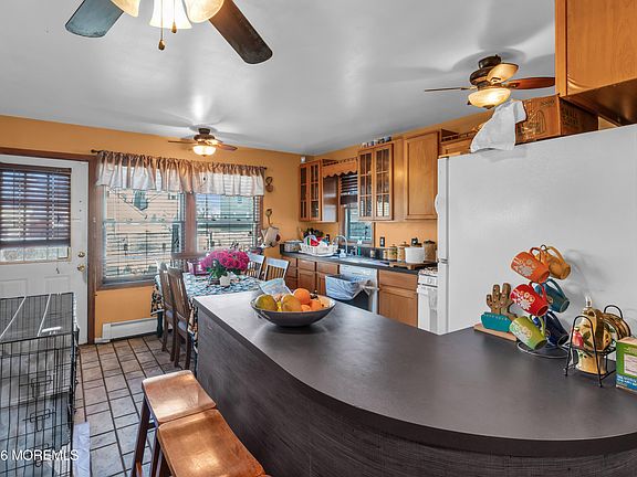 5th image of 141 7th Street