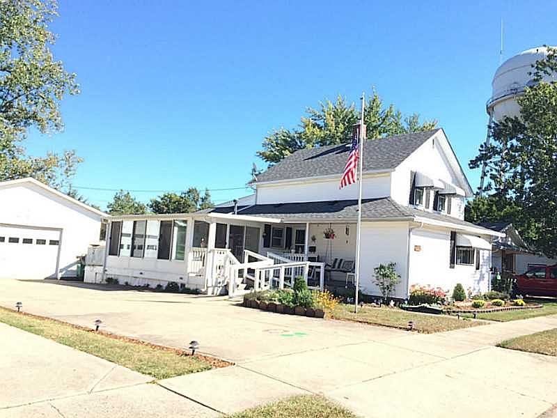 1st image of 112 Bowman Ave