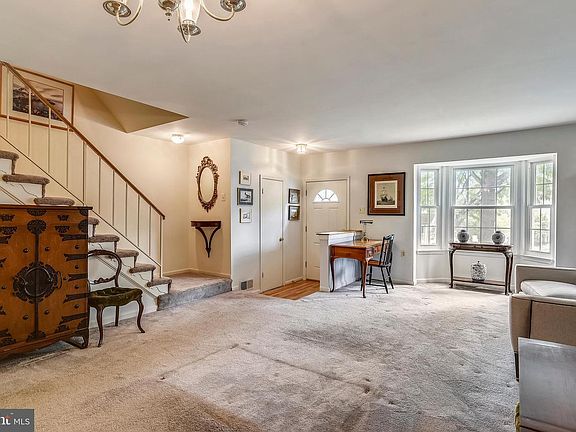 4th image of 10864 Stone Hill Ln