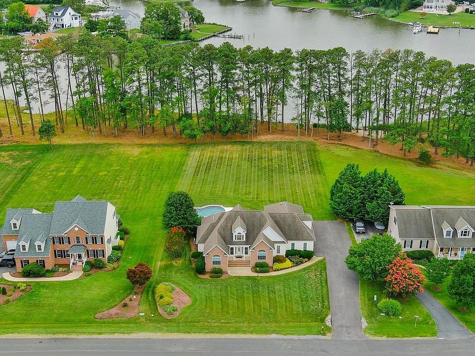 1st image of 104 Port Ct