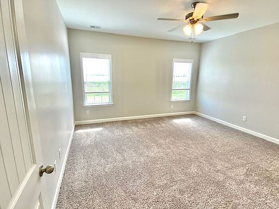 4th image of 9297 Lakeside Cir S