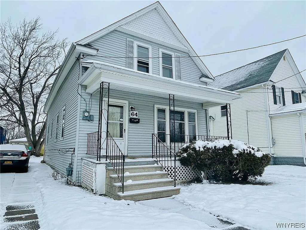 64 Arnold Pl photo 1