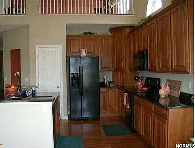 3rd image of 9920 Creekside Way
