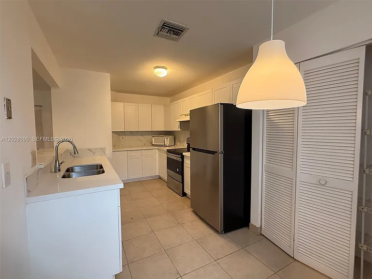 401 SW 158th Ter #206 — Photo 17