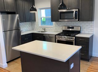 25-52 43rd St #2, Astoria, NY 11103