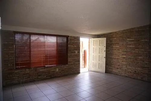 Floor plan 935 Adelaide