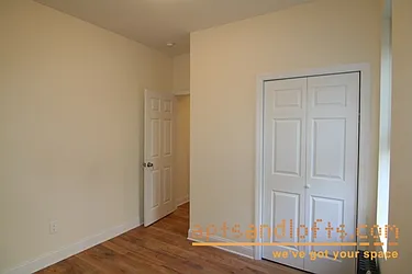 Rented by aptsandlofts.com