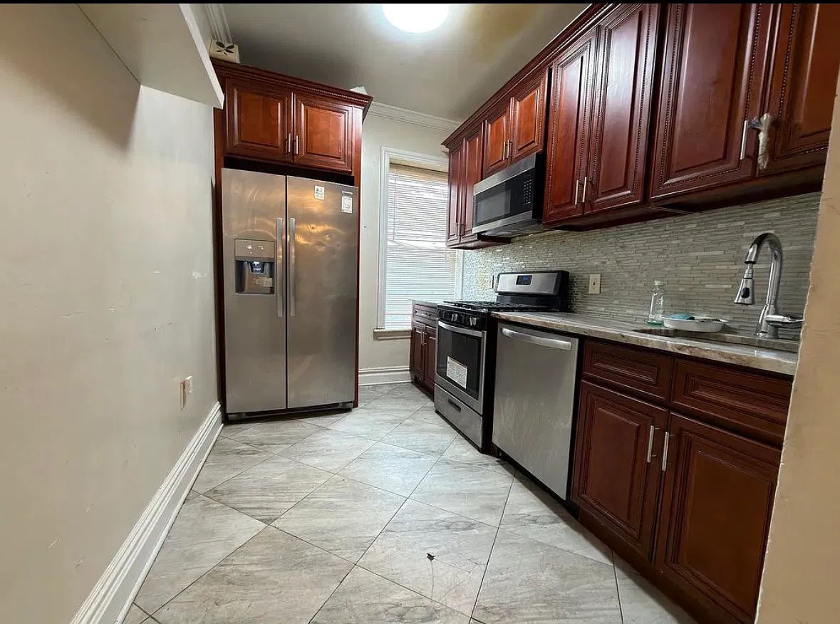 3 bed, $1,800 — Photo 4