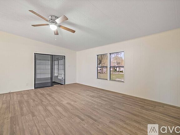 5th image of 6089 La Costa Dr #1