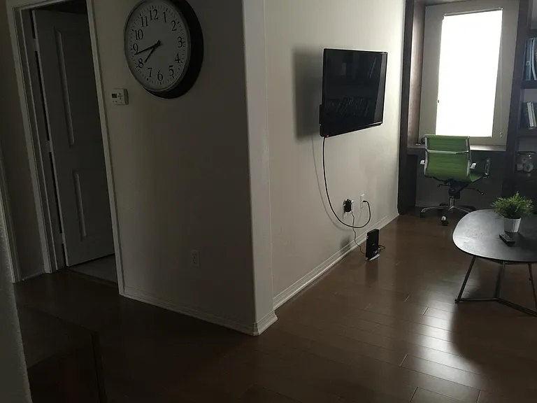 402 Vista Dr — Photo 3