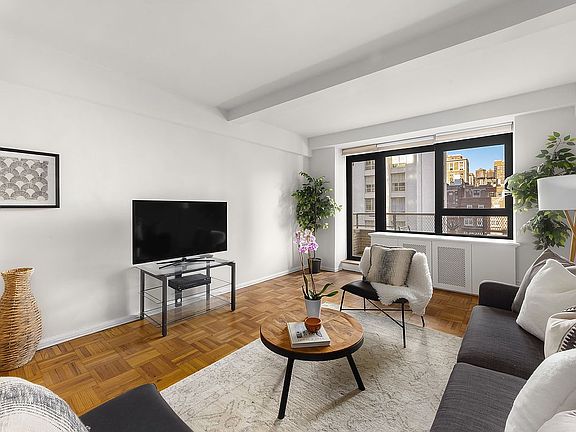 2nd image of 120 E 79th St APT 9A