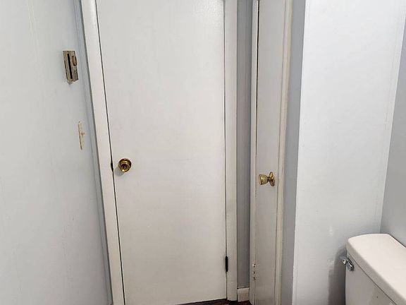 5th image of 3529 University Ave APT 4