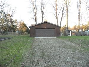 3rd image of 12068 Monnie Ave