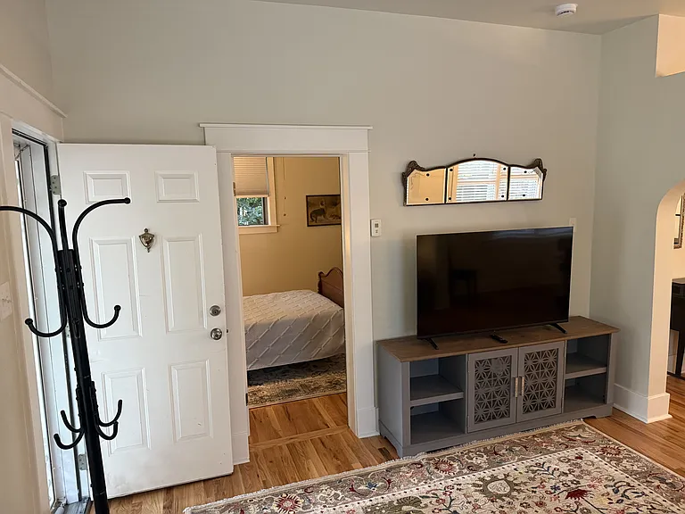 314 S Sherwood St — Photo 8