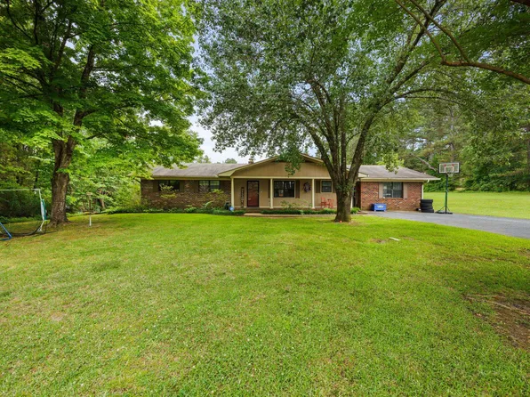 1821 Independence Sq, Iuka, MS 38852