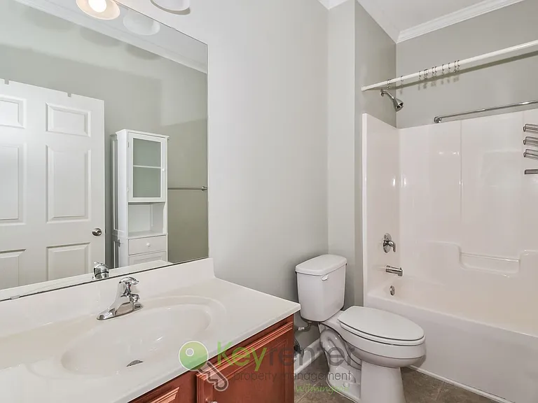 5006 Carleton Dr #135 — Photo 12