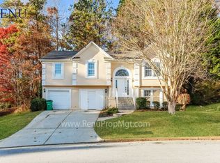 1949 Greensbrooke Close, Stone Mountain, GA 30088