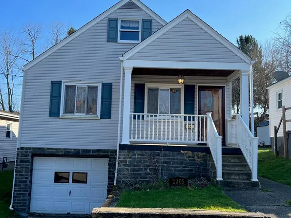 2005 Jackson St, Moundsville, WV 26041