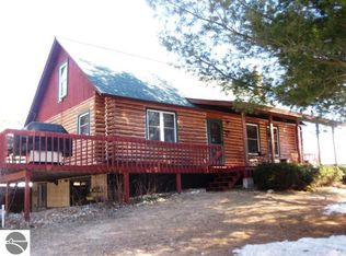 8565 Rustic Ln SW, Fife Lake, MI 49633