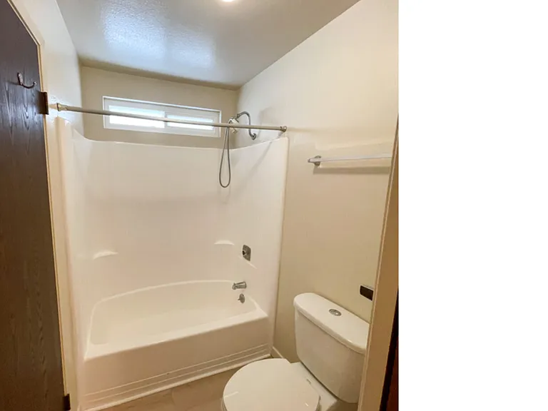 1610 Merritt Dr — Photo 16