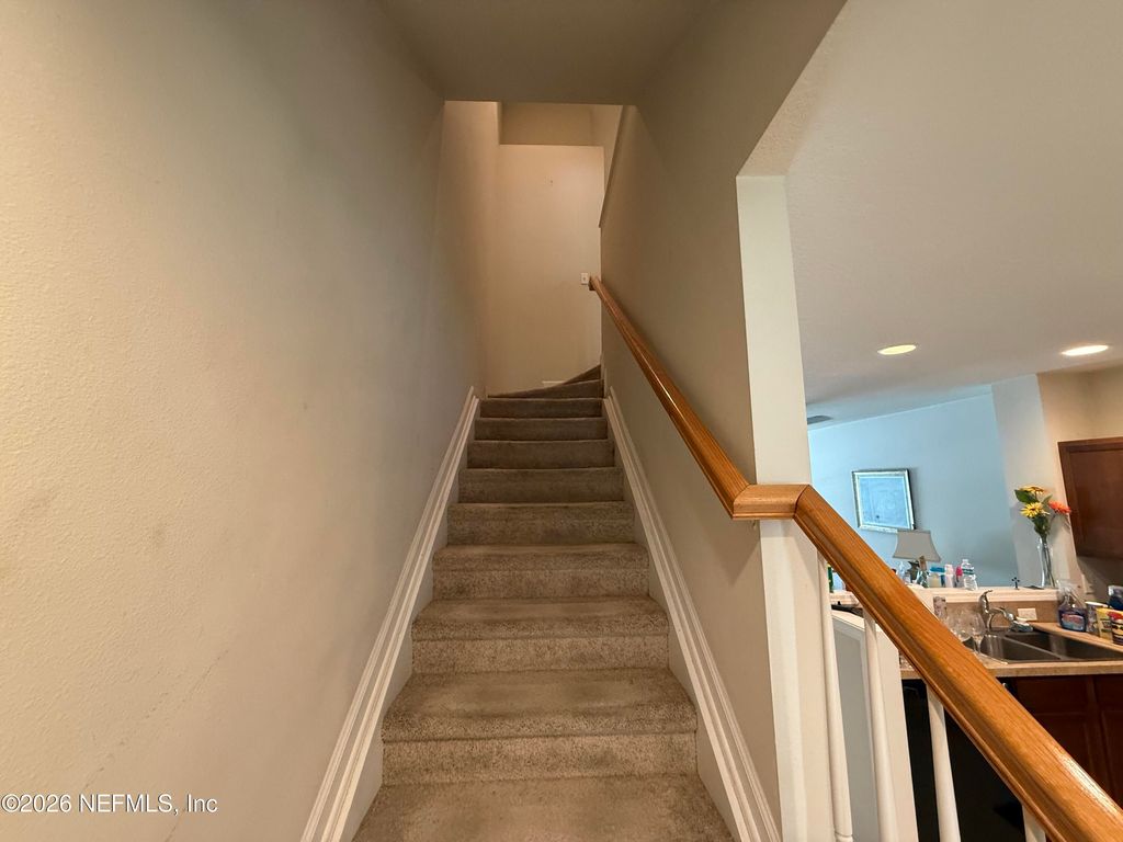 Apartment in Jacksonville - More