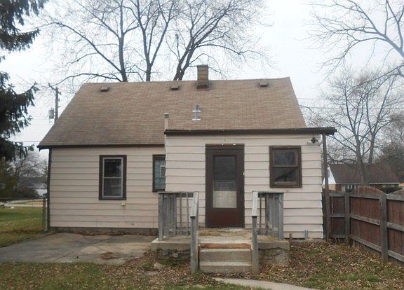 3rd image of 8031 Nashville Ave