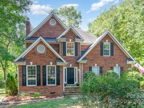 8249 Hunley Ridge Rd, Matthews, NC 28104