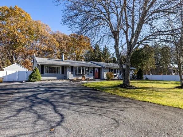 159 Burnside Dr, Swansea, MA 02777