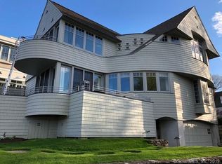 7 Nearwater Rd, Norwalk, CT 06853