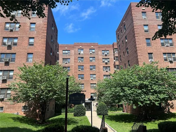485 E Lincoln Avenue #401, Mount Vernon, NY 10552