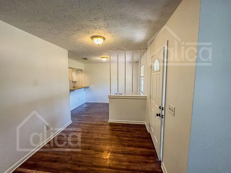 4448 Jade Dr E — Photo 2