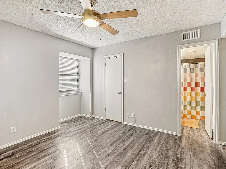 Townhouse bedroom