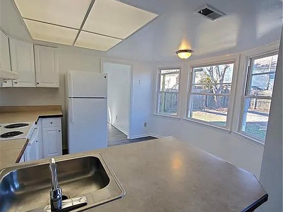 4th image of 1000 Northwood Dr