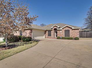 4903 Bayberry Dr, Arlington, TX 76017