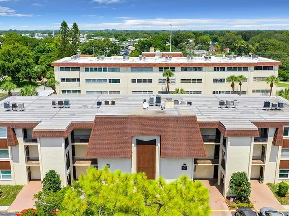 208 NE Monroe Cir N #C-206, Saint Petersburg, FL 33702